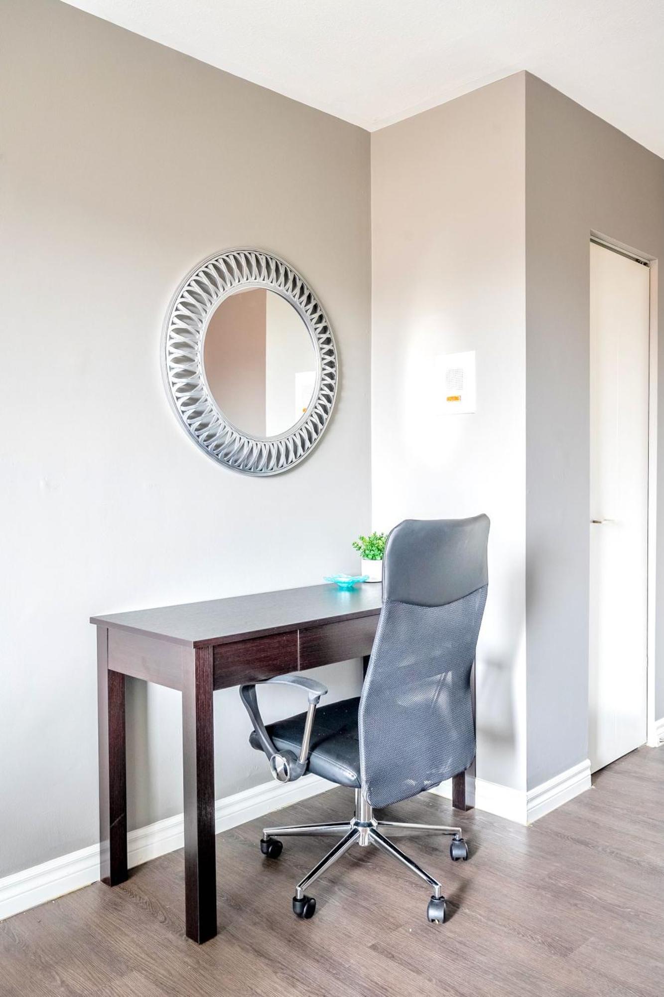 Newly Renovated 2Br Unit In Glenview West Apartment Хамилтън Екстериор снимка