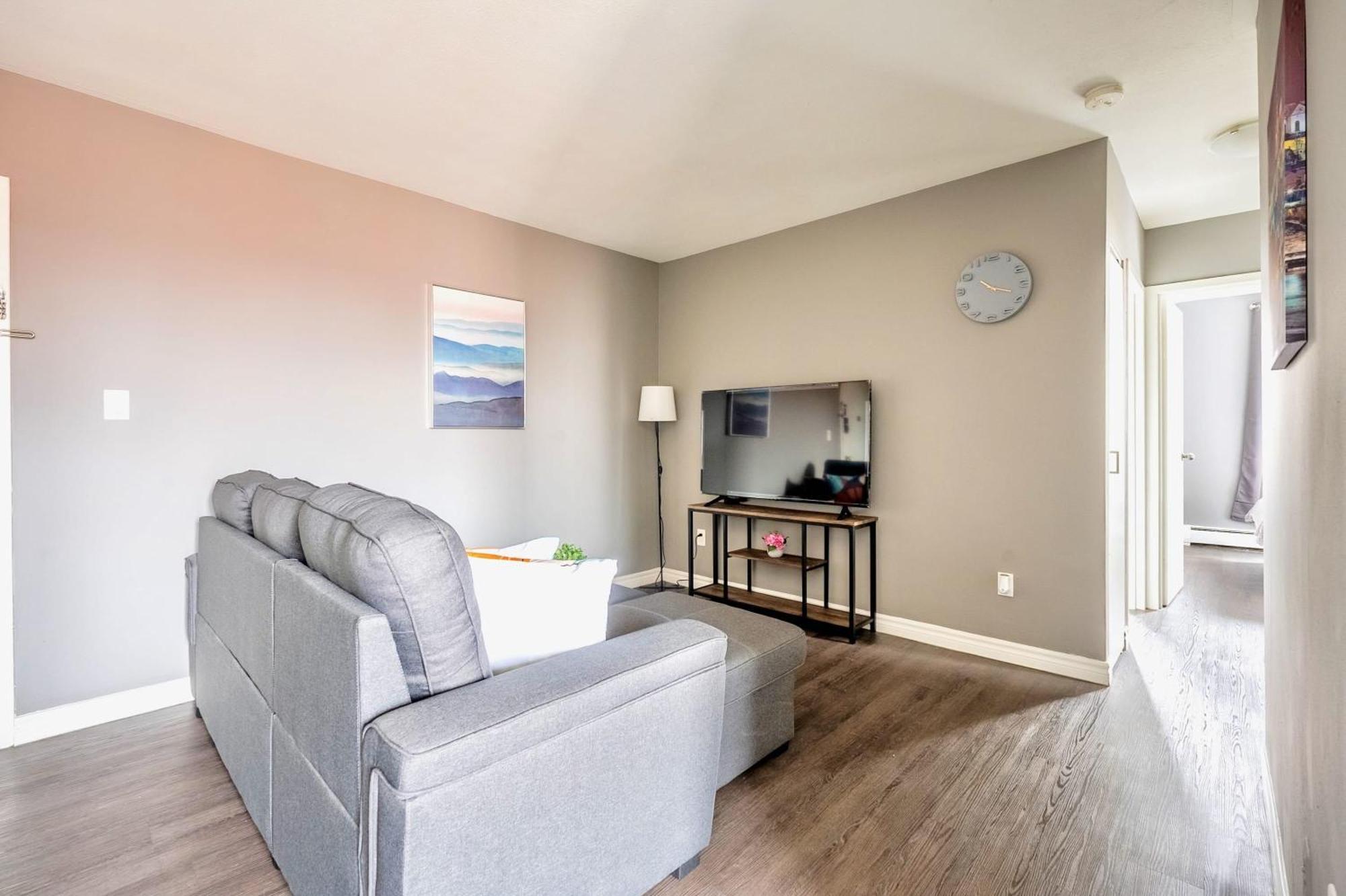 Newly Renovated 2Br Unit In Glenview West Apartment Хамилтън Екстериор снимка